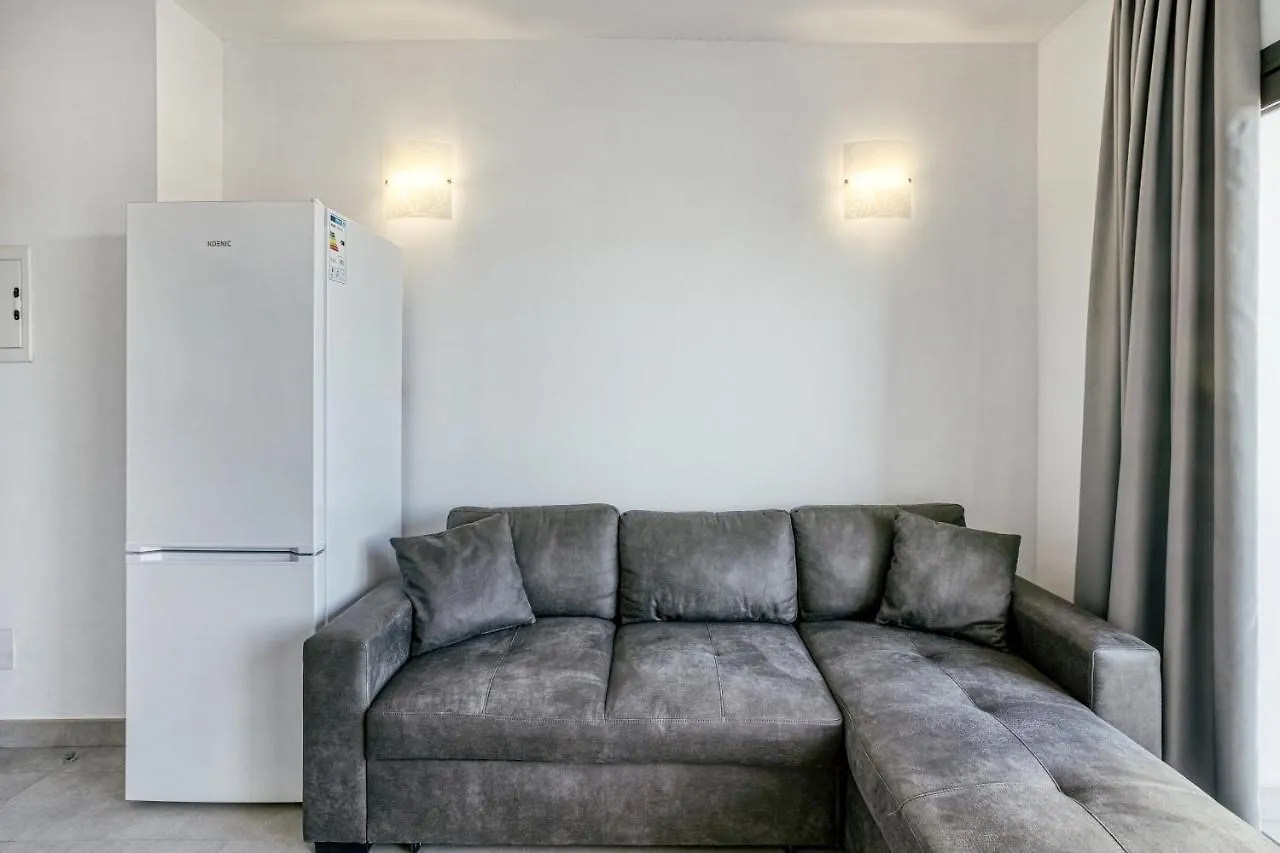 Giuliano Superior Para 4 Personas Empuriabrava